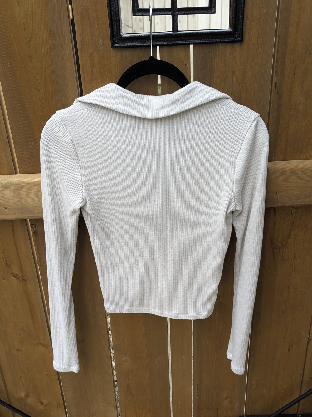 Wilfred Off White Ribbed V-Neck Polo Sweater Top Aritzia Basic Clean City Girl - Picture 5 of 15